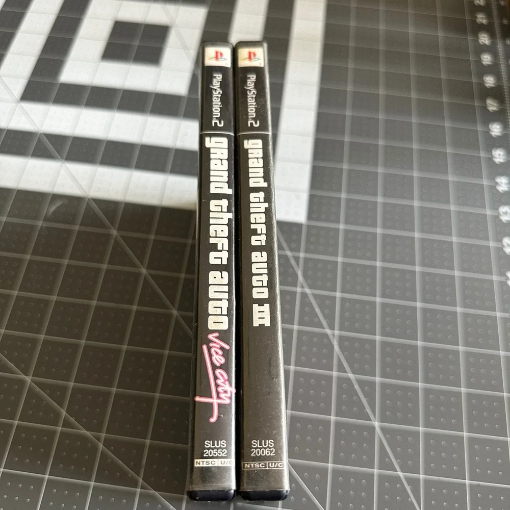 GTA Vice City & GTA‎ III PS2 Bundle Both W/ Maps CIB Black Label